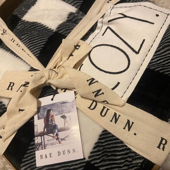 Rae Dunn Throw Blanket - Picture 7 of 8